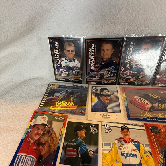 NASCAR Trading cards 28 total, various retired drivers - Picture 2 of 16